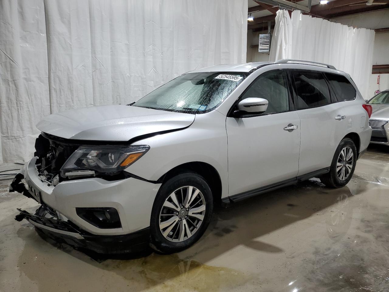 NISSAN PATHFINDER SV