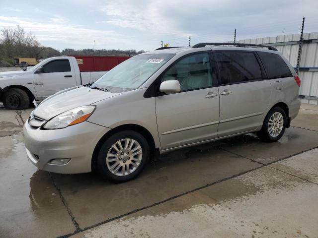 TOYOTA SIENNA XLE