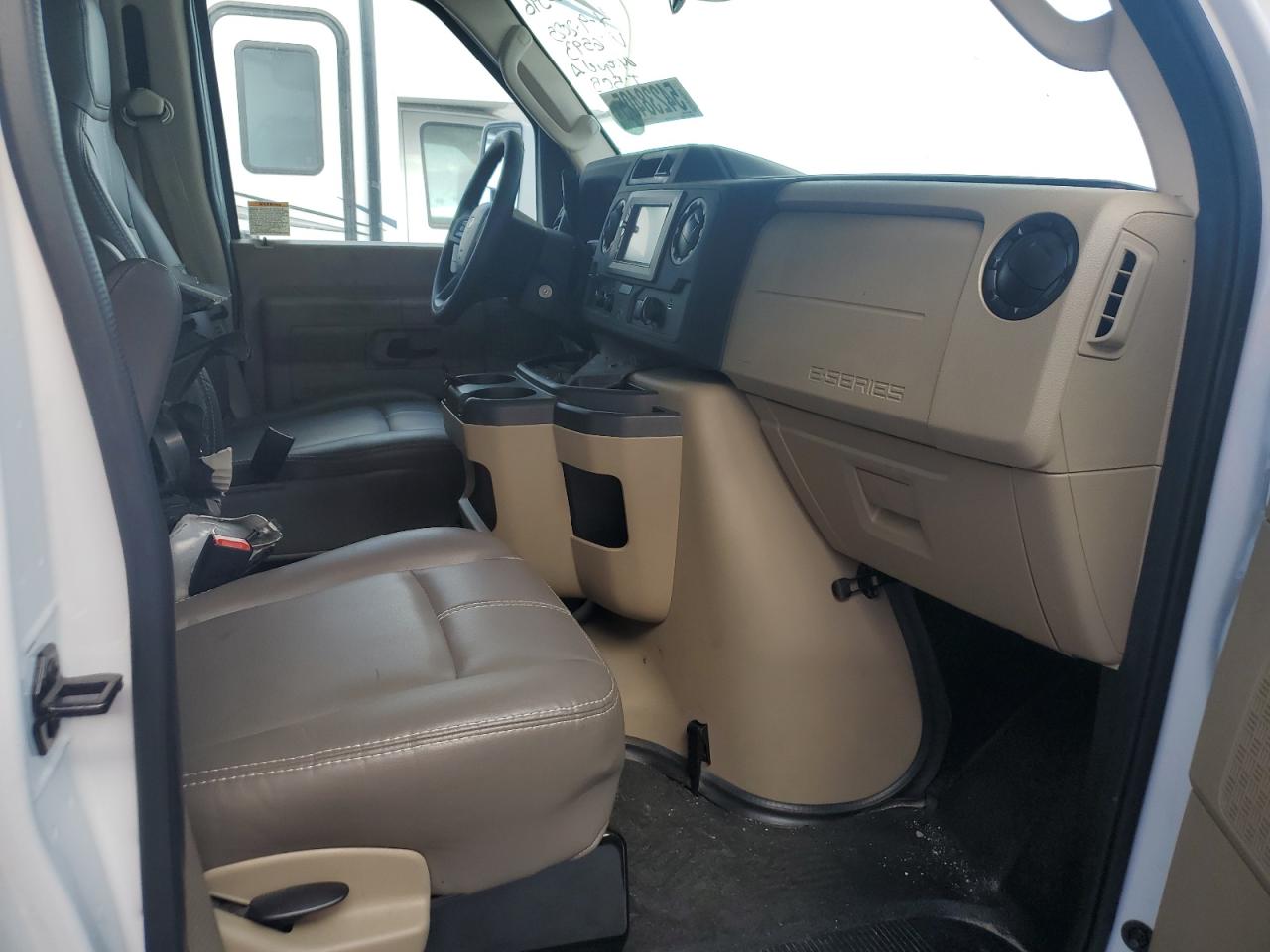 Ford Econoline 2022