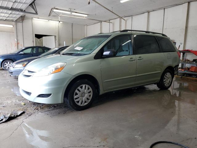 TOYOTA SIENNA CE