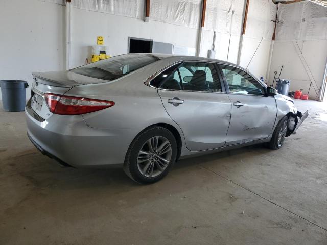 Vin: 4t1bf1fk7hu697592, lot: 53227605, toyota camry le 20173