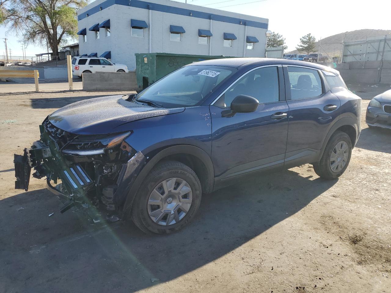 NISSAN KICKS S