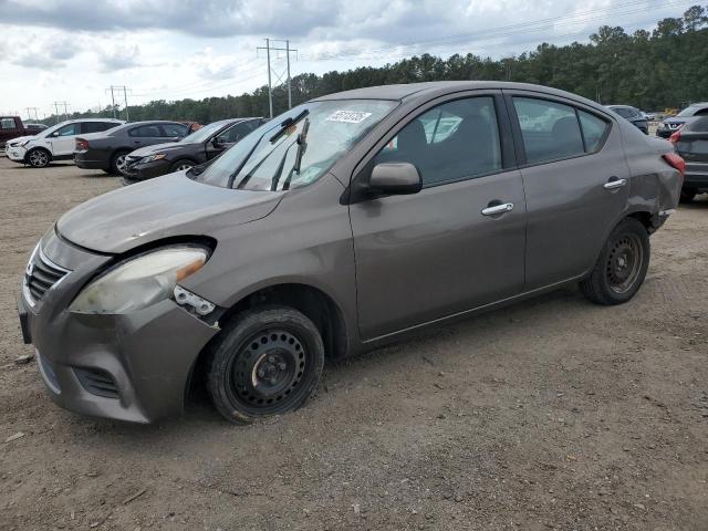 NISSAN VERSA S