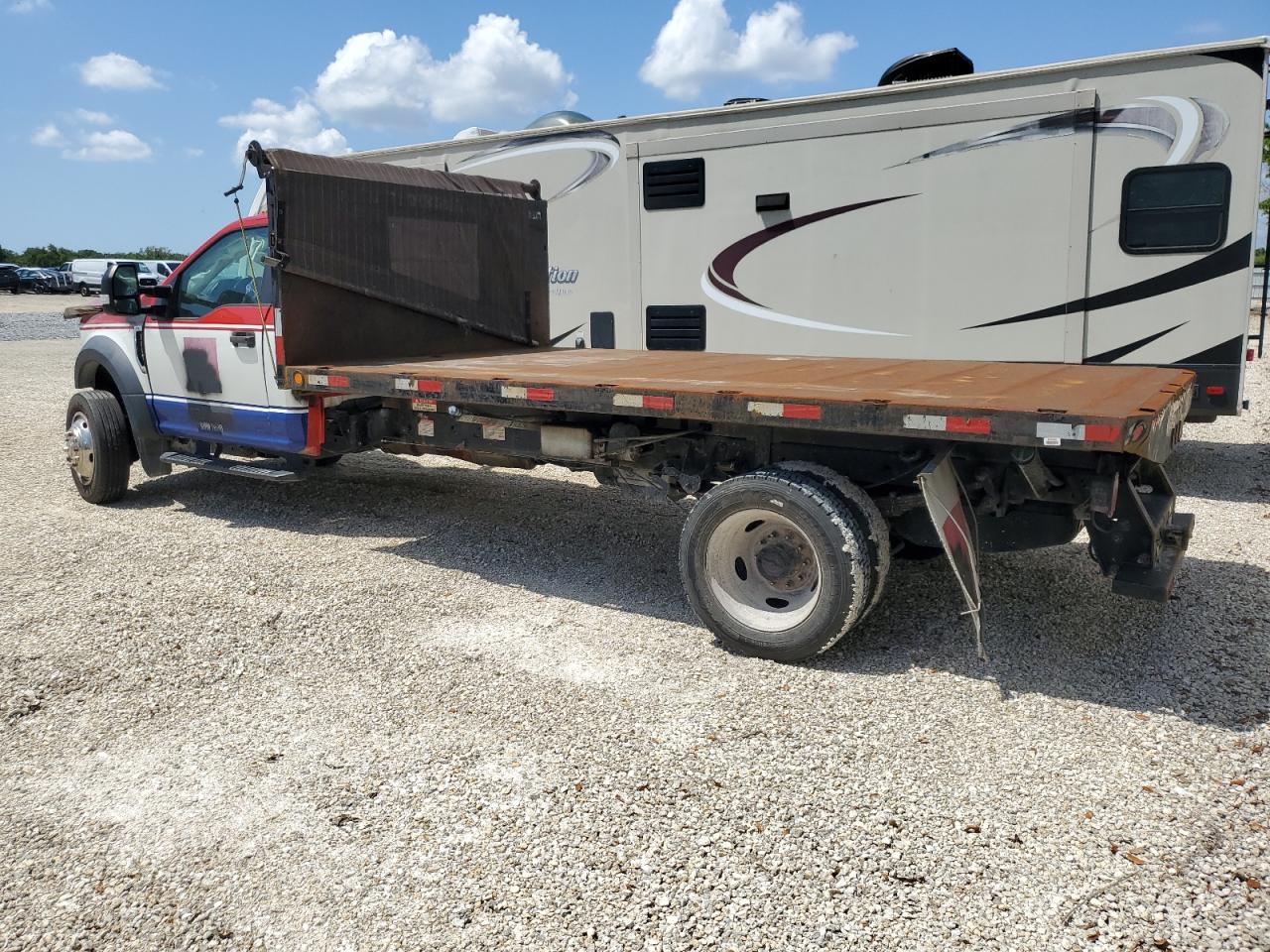 FORD F-550 SUPER DUTY