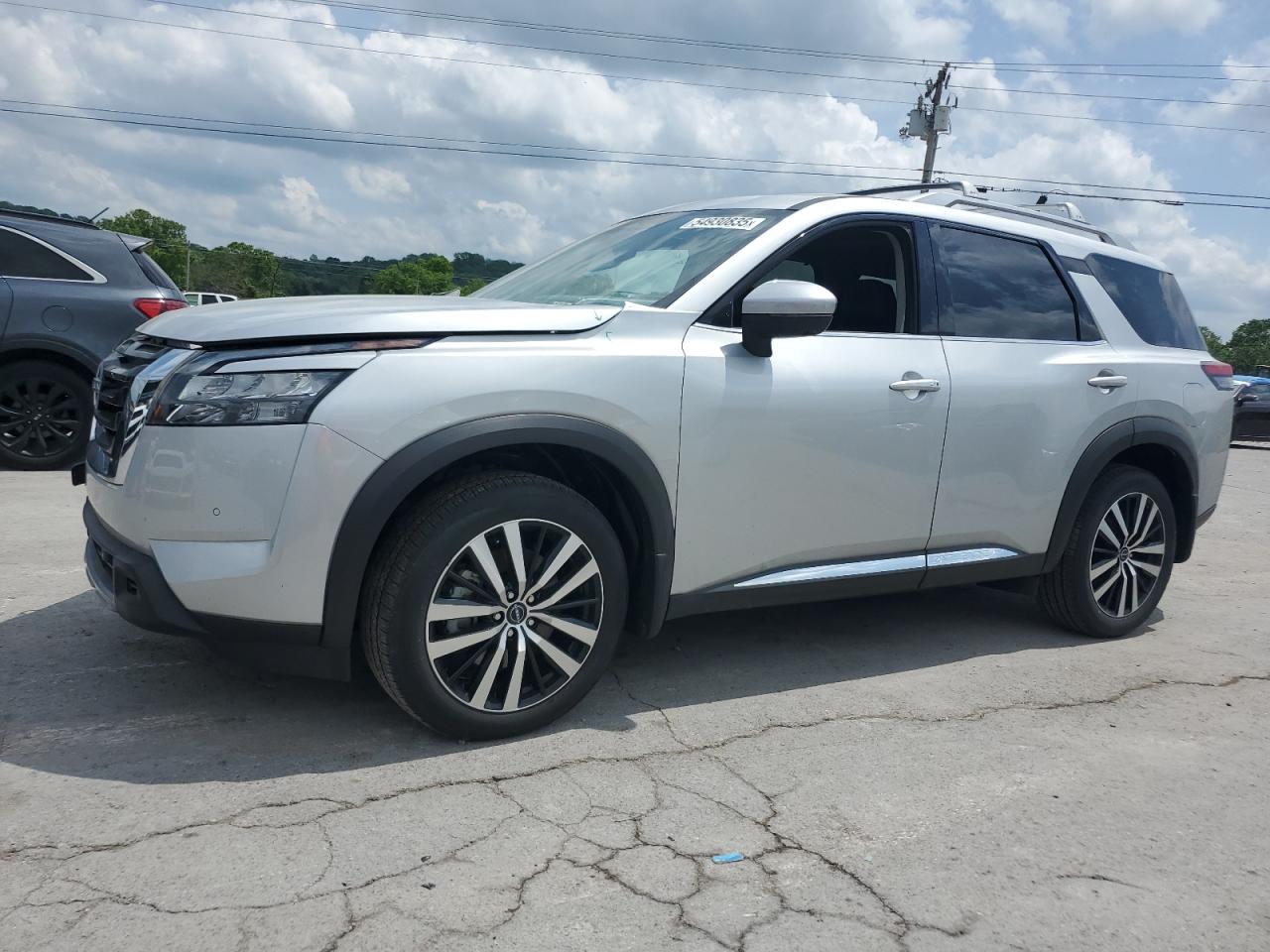 NISSAN PATHFINDER PLATINUM