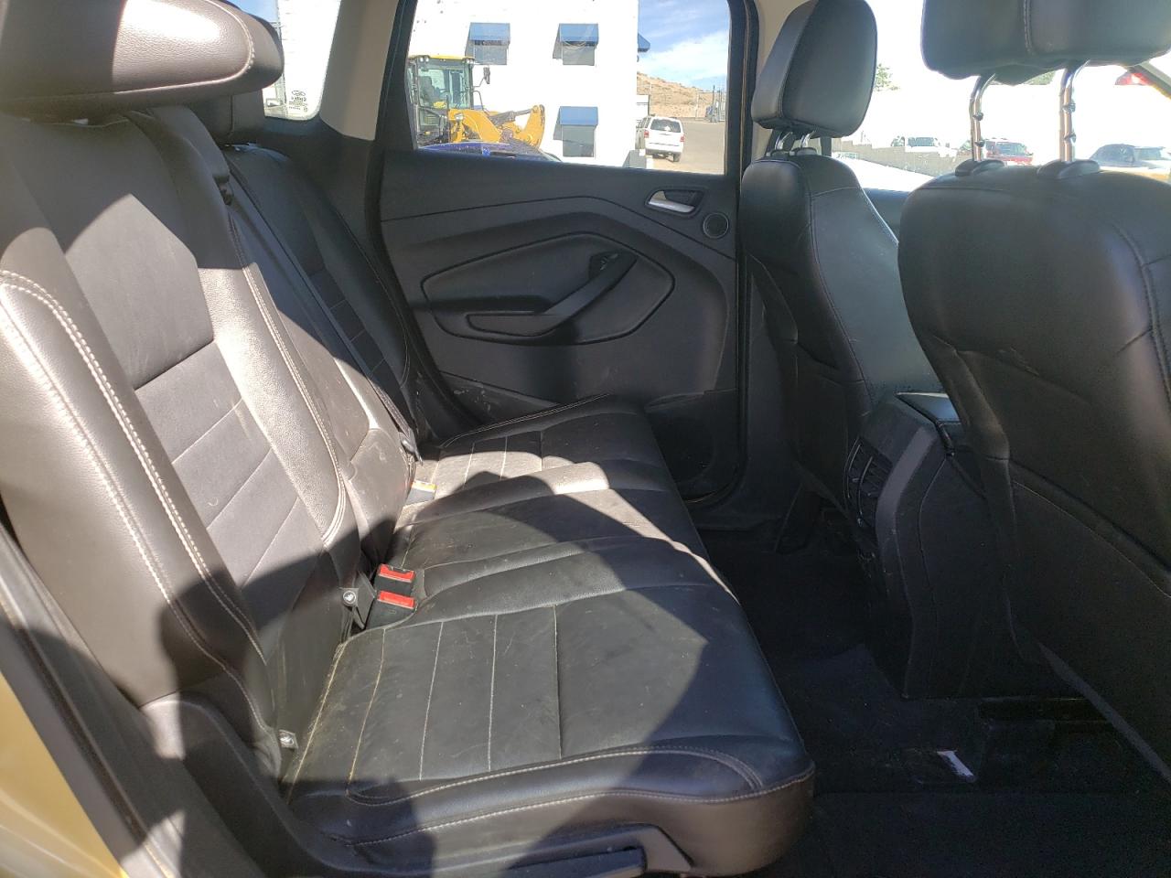 FORD ESCAPE TITANIUM