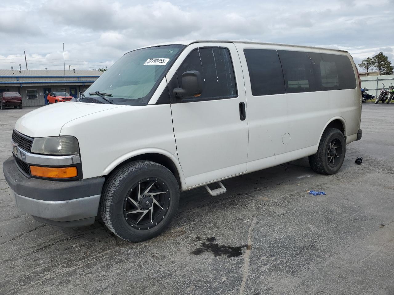 CHEVROLET EXPRESS LT