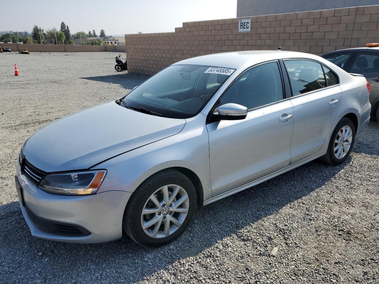 VOLKSWAGEN JETTA SE