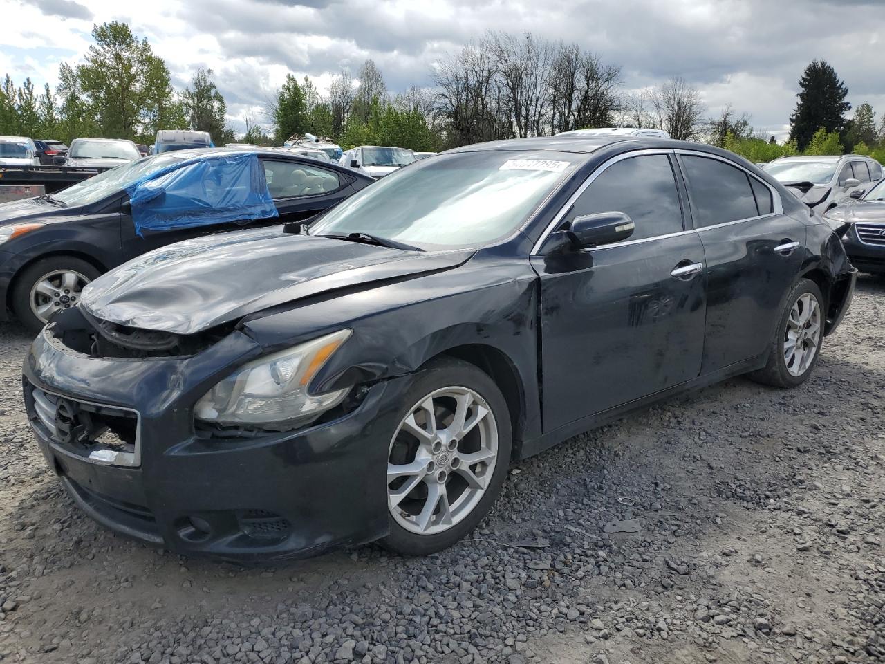 NISSAN MAXIMA S