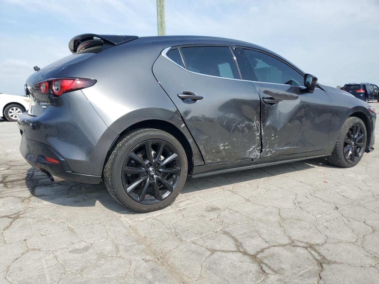 MAZDA 3 PREMIUM PLUS