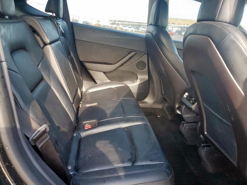 2021 TESLA MODEL Y 5YJYGDEE1MF211015