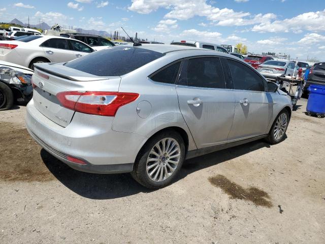 Vin: 1fahp3j2xcl139769, lot: 52790215, ford focus titanium 20123