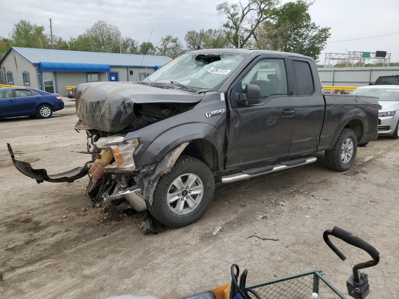 FORD F-150 SUPER CAB