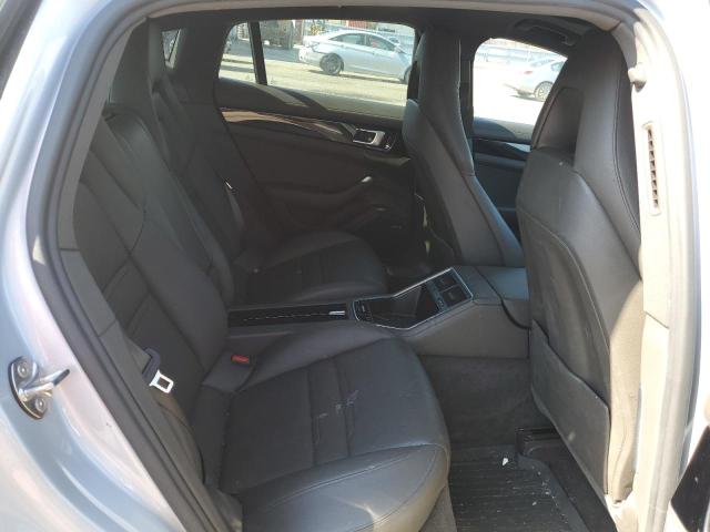 2018 PORSCHE PANAMERA 4 WP0AA2A75JL110423