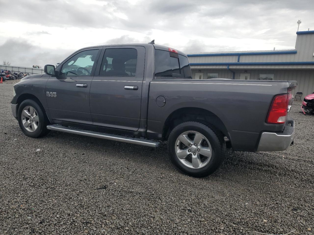 RAM 1500 SLT