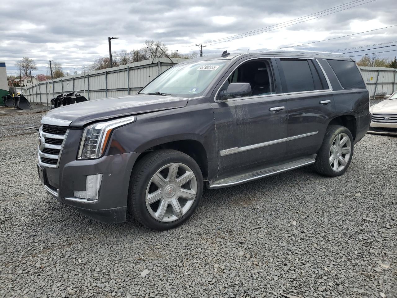 CADILLAC ESCALADE LUXURY