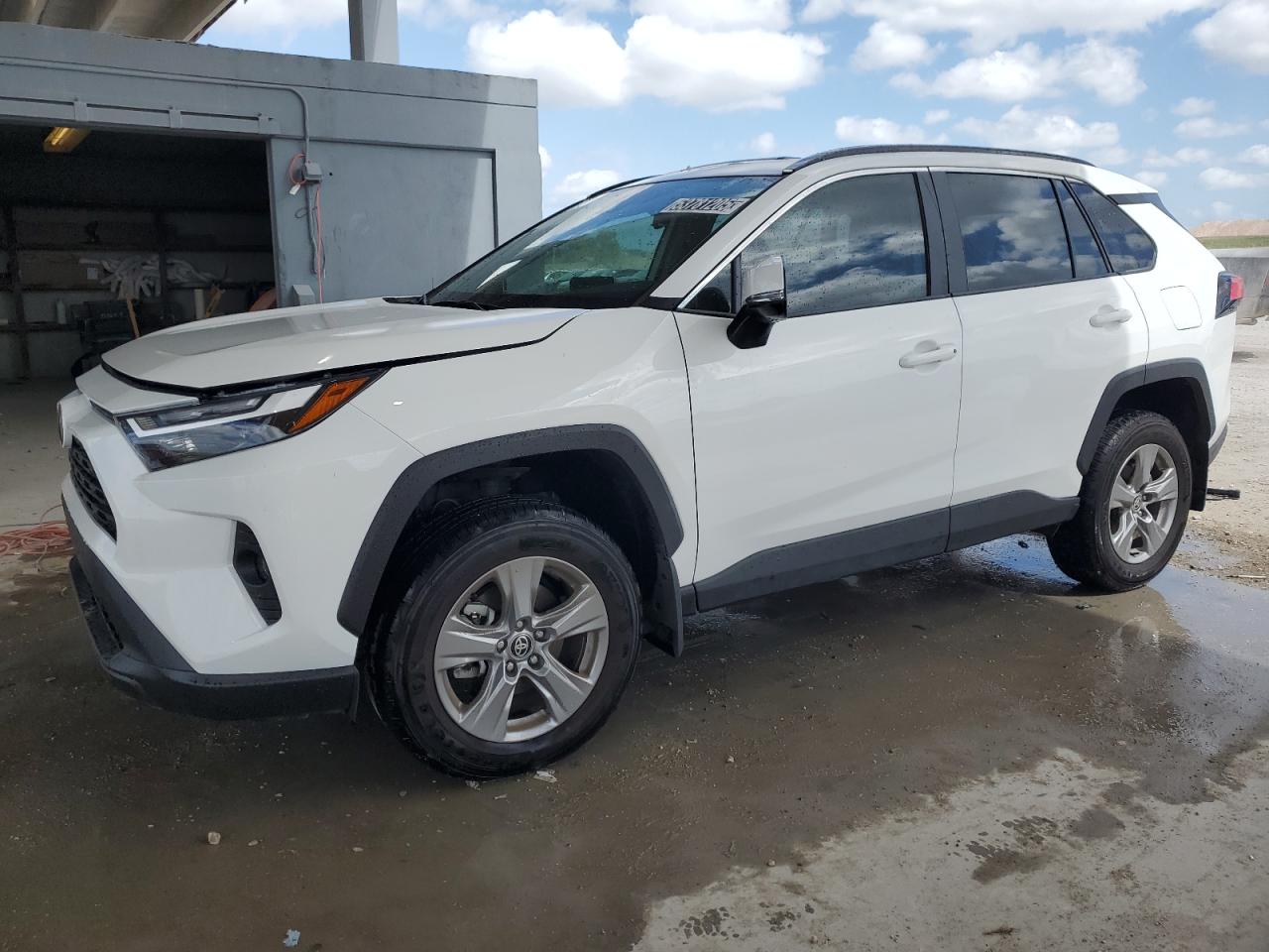 TOYOTA RAV4 XLE