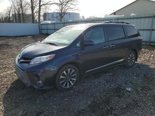 2018 TOYOTA SIENNA XLE #3144826563