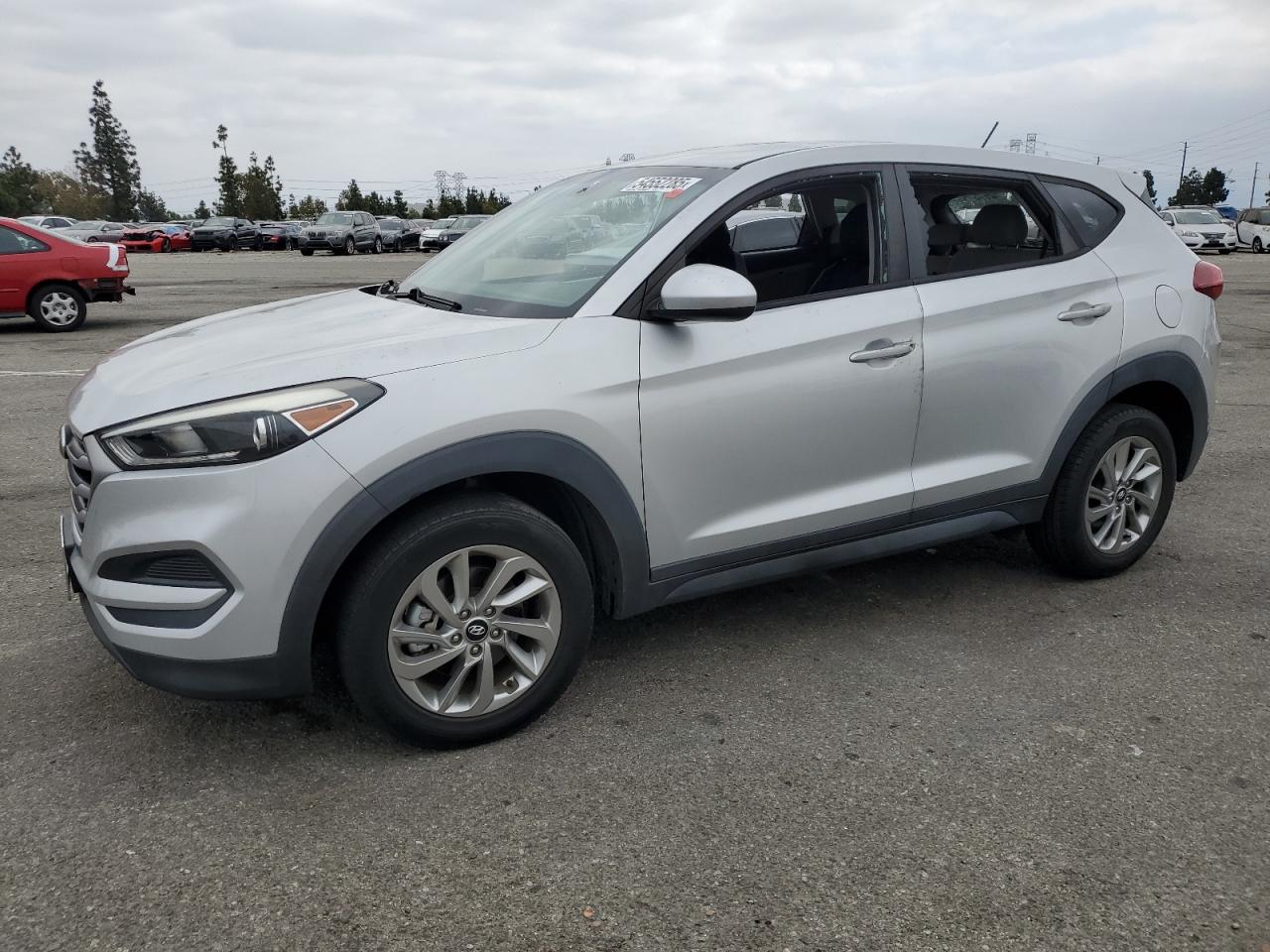 HYUNDAI TUCSON SE
