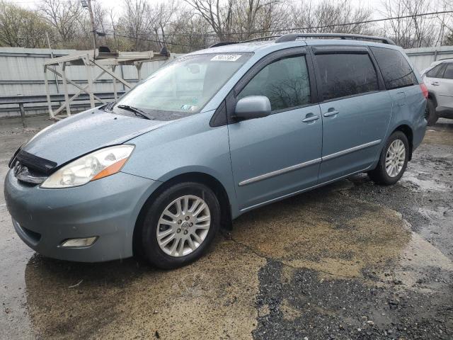 TOYOTA SIENNA XLE