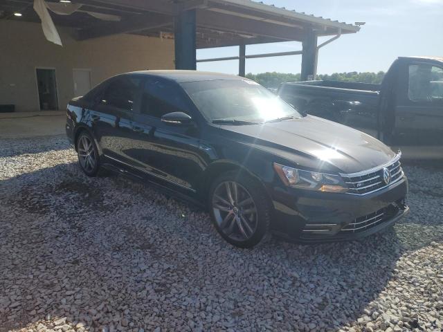 2017 VOLKSWAGEN PASSAT R-L 1VWDT7A3XHC073670