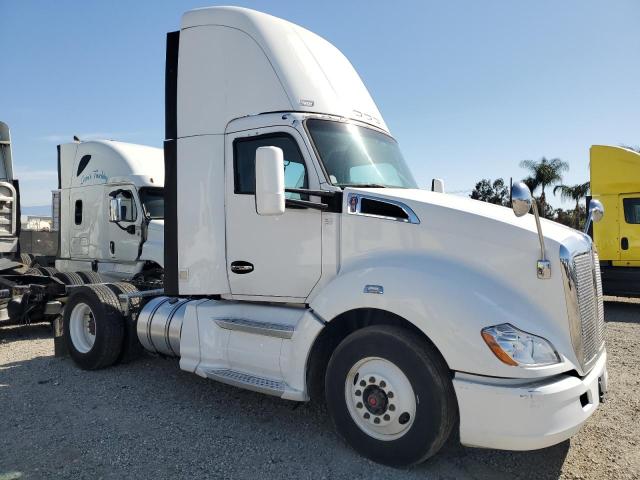 KENWORTH T680 2014 white tractor diesel 1XKYA48X0EJ402373 photo #1