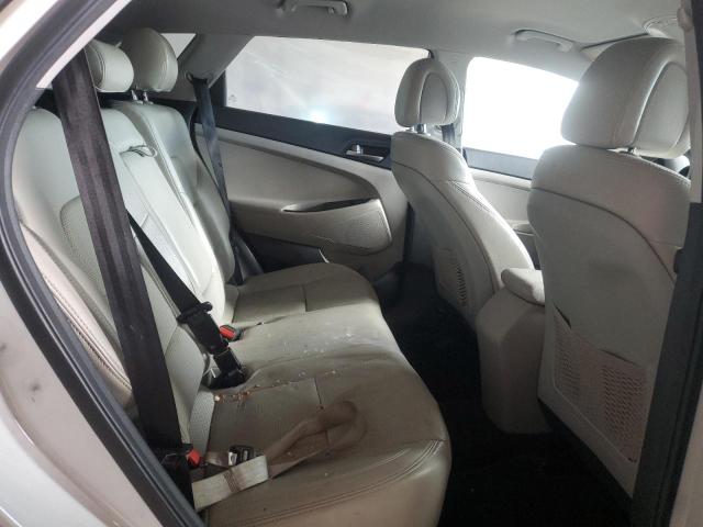 2018 HYUNDAI TUCSON SE KM8J2CA43JU697932