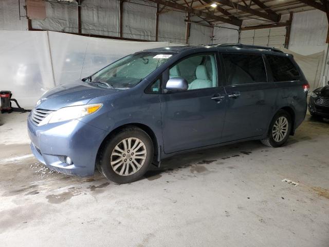 TOYOTA SIENNA XLE