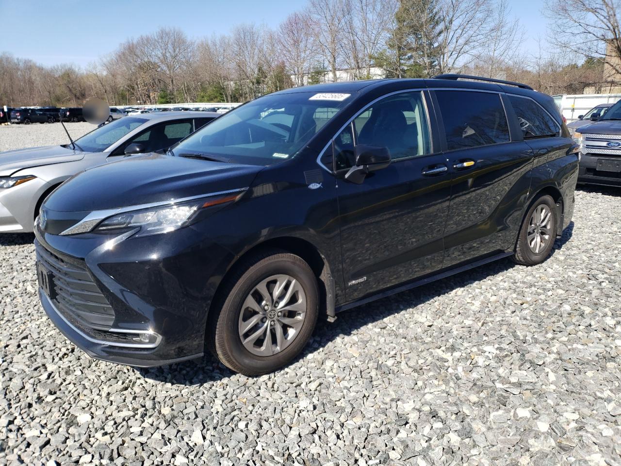 TOYOTA SIENNA XLE