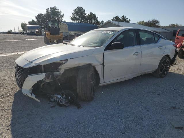 NISSAN ALTIMA SR