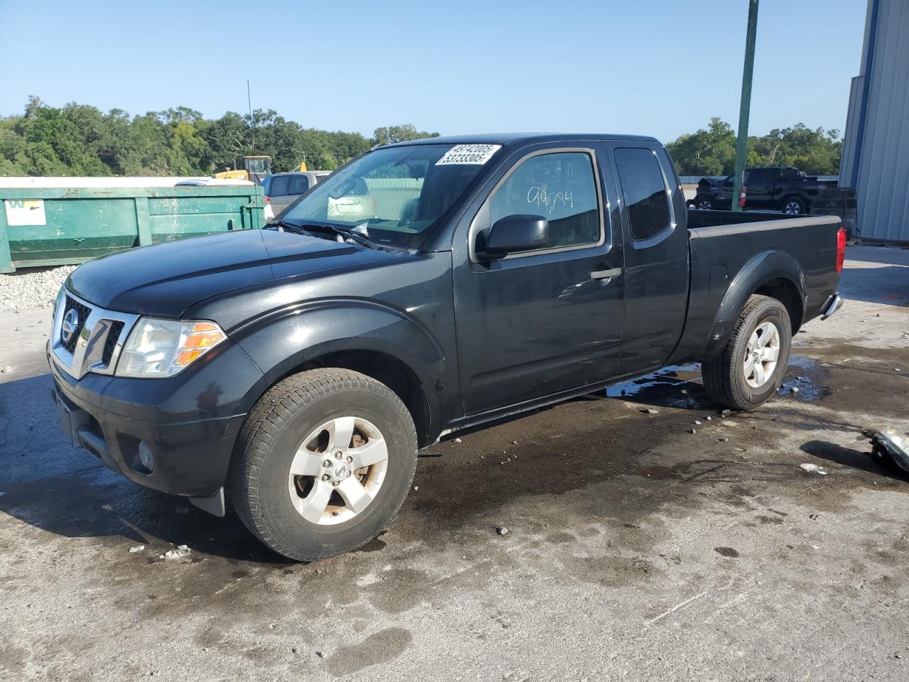 NISSAN FRONTIER SV