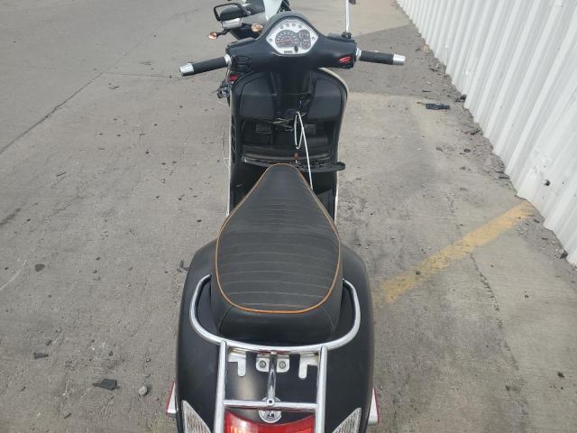 2014 VESPA GTS 300 SU ZAPM459L2E5802588