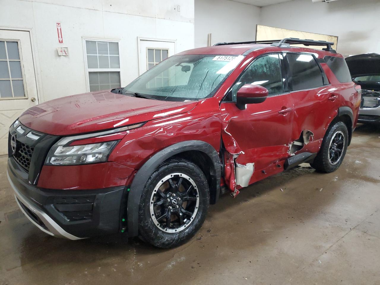 NISSAN PATHFINDER SV
