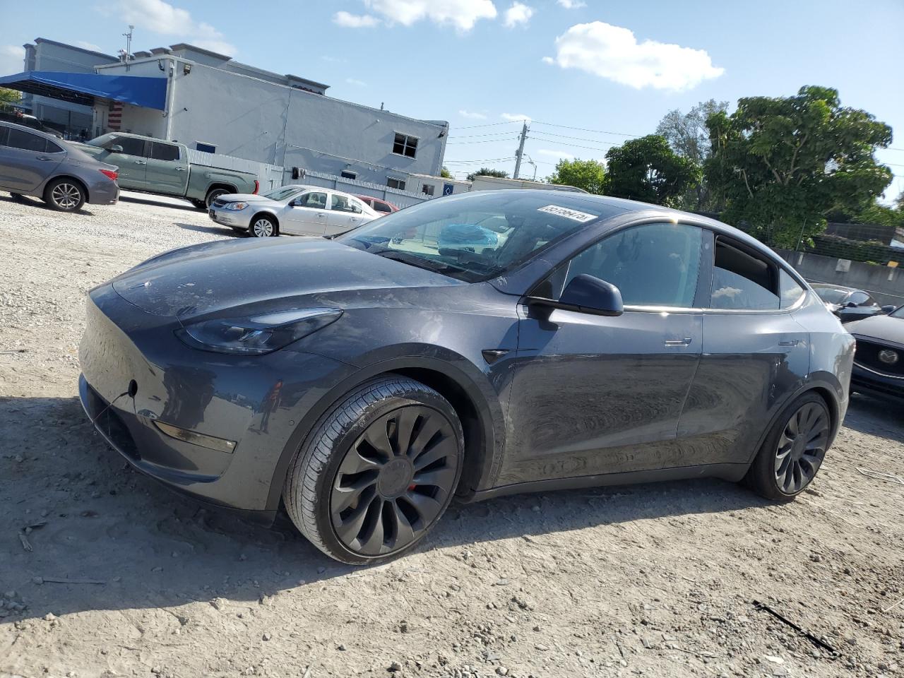 TESLA MODEL Y