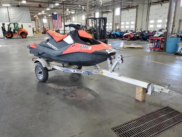 SEADOO SPARK 2016 red   YDV49212A616 photo #1