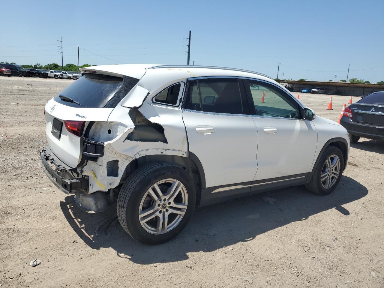 MERCEDES-BENZ GLA-CLASS 2023