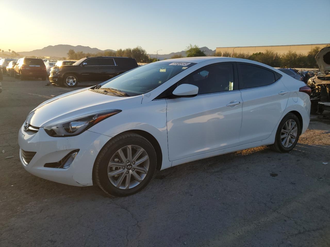 HYUNDAI ELANTRA SE
