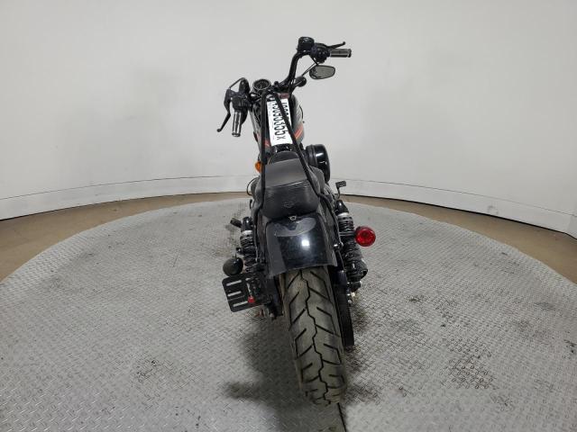 2018 HARLEY-DAVIDSON XL1200 XS 1HD1LR320JC421065