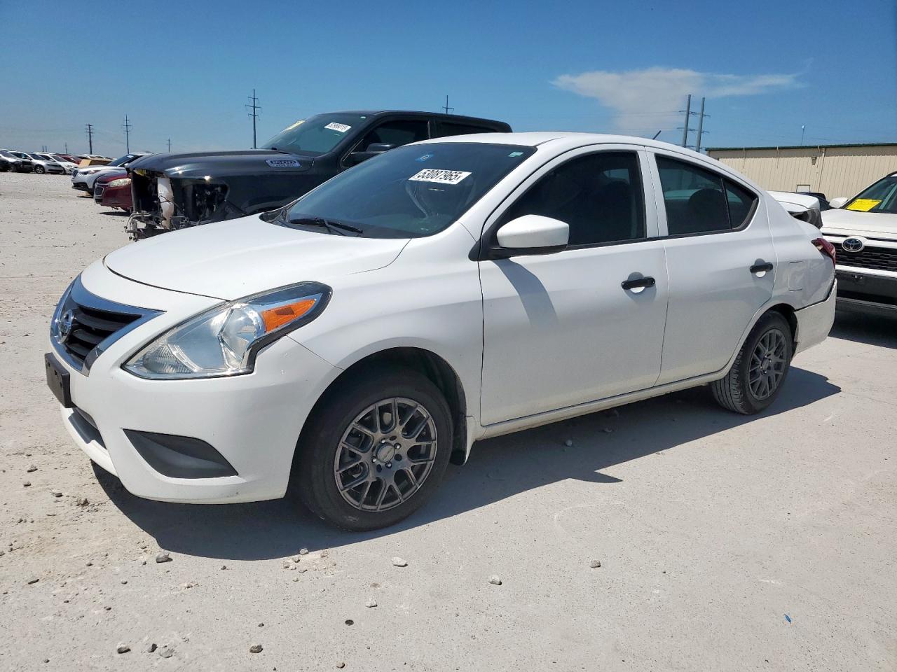 NISSAN VERSA S