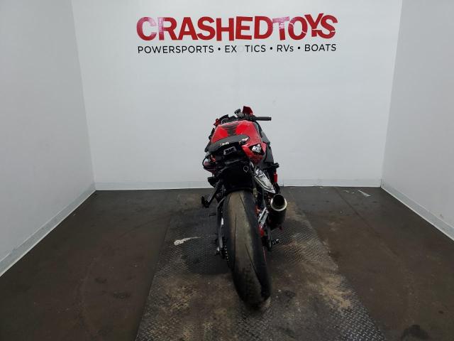 2016 SUZUKI GSX-R600 JS1GN7FA8G2100400