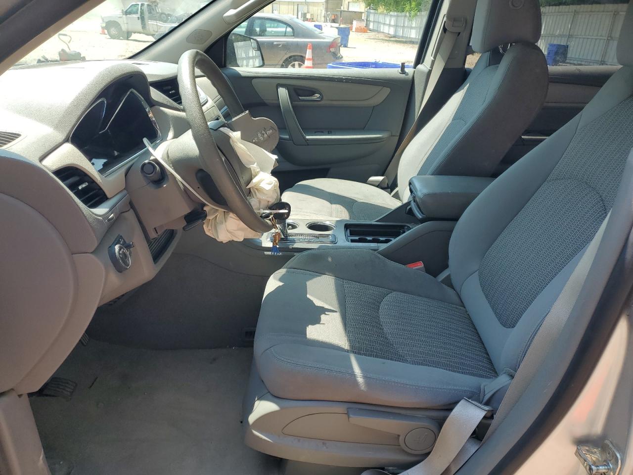 CHEVROLET TRAVERSE LS