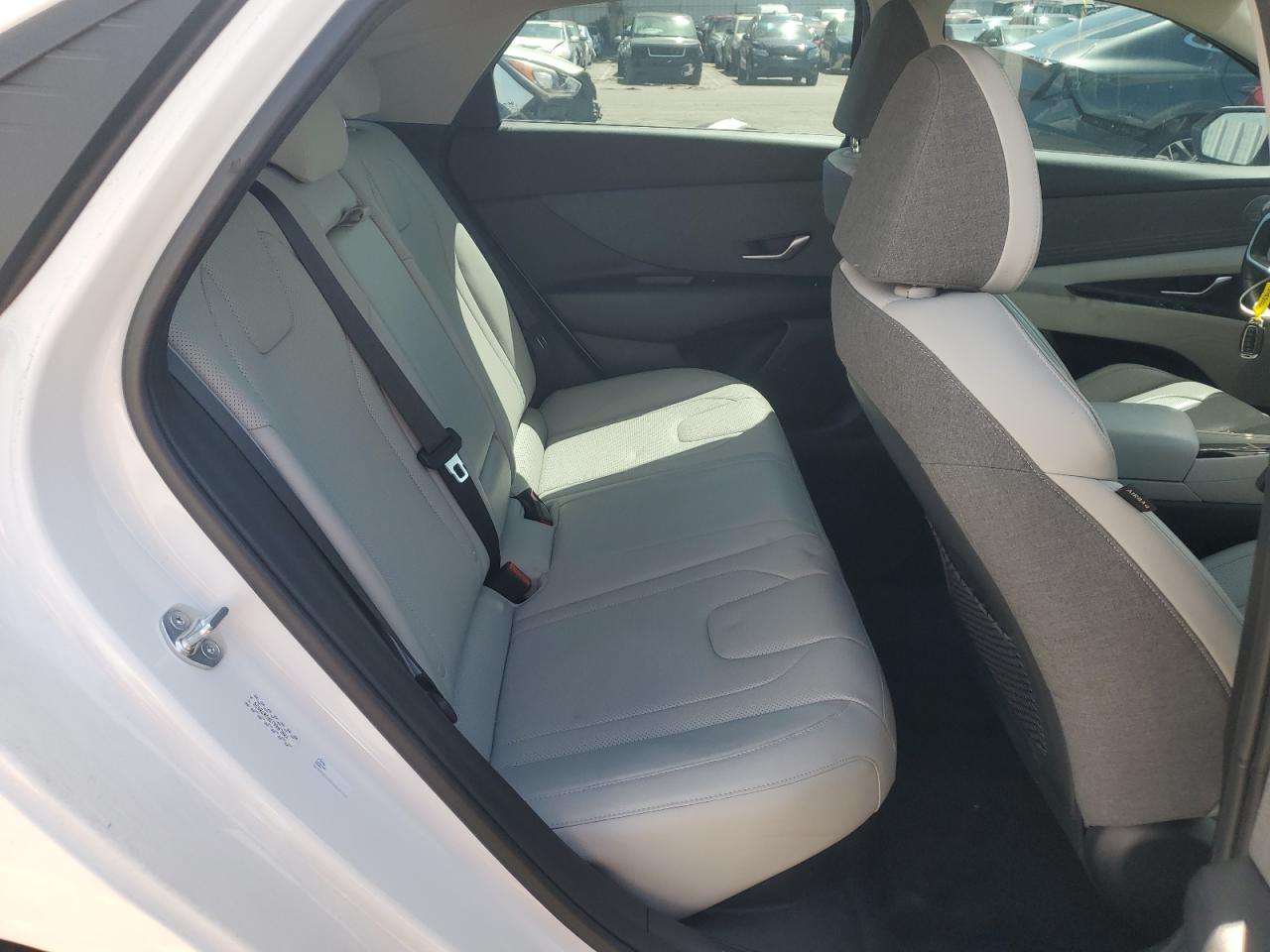 HYUNDAI ELANTRA LIMITED