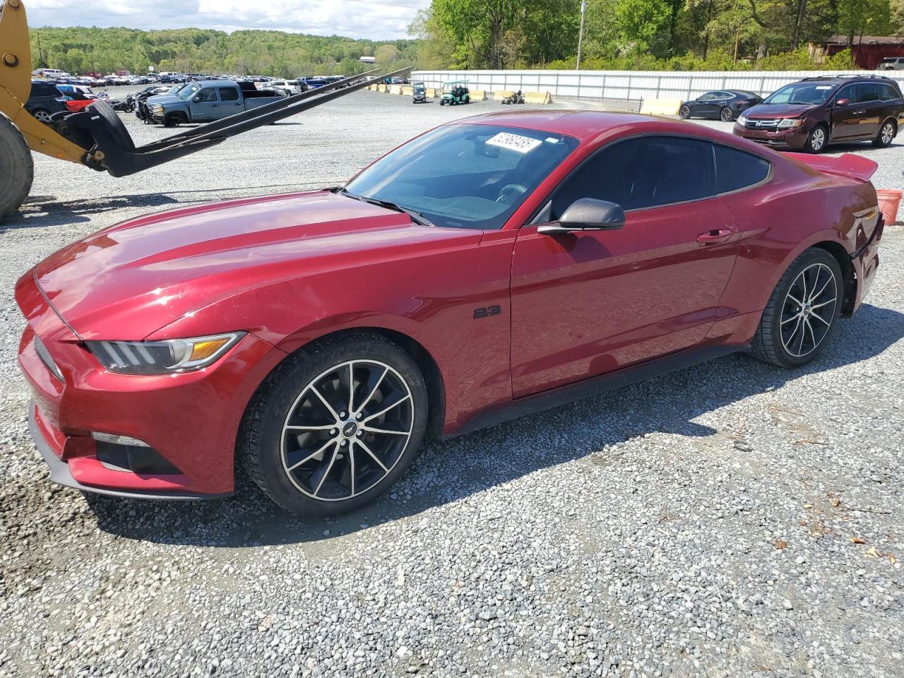 FORD MUSTANG