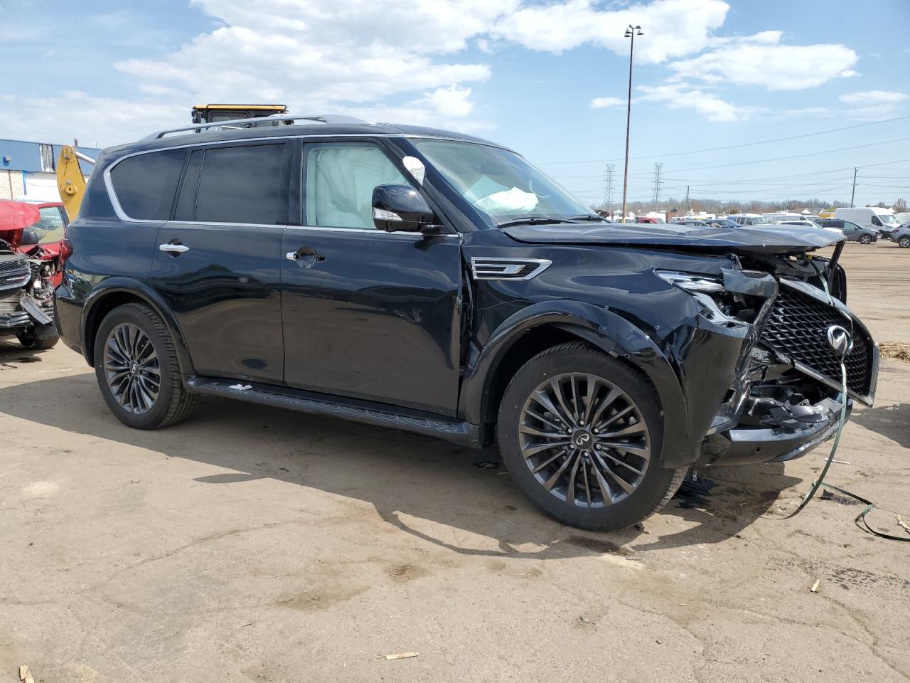 INFINITI QX80 2024