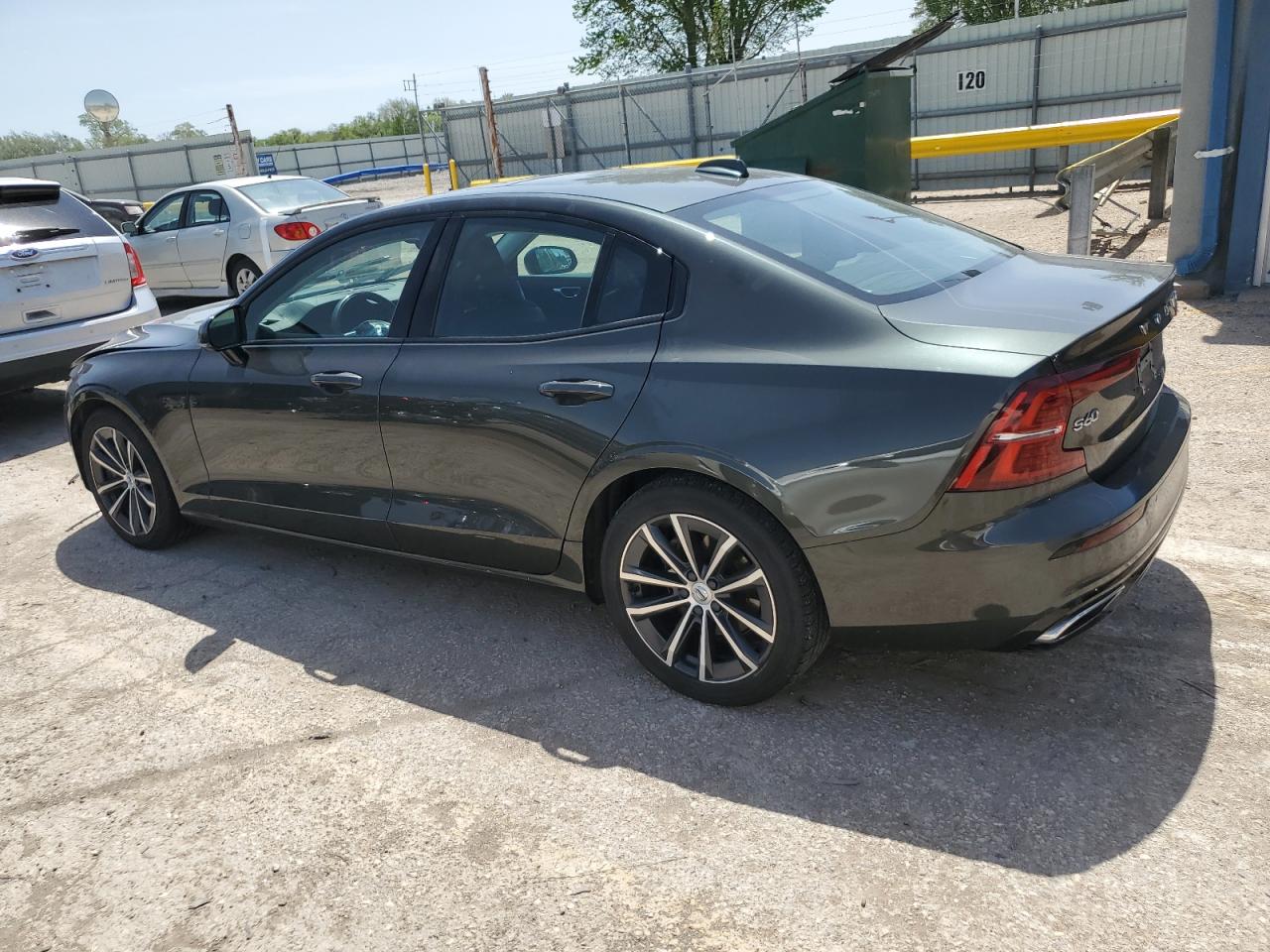 VOLVO S60 T5 R-DESIGN