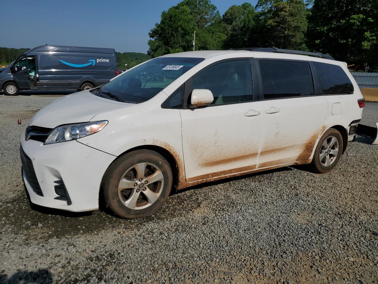 TOYOTA SIENNA LE