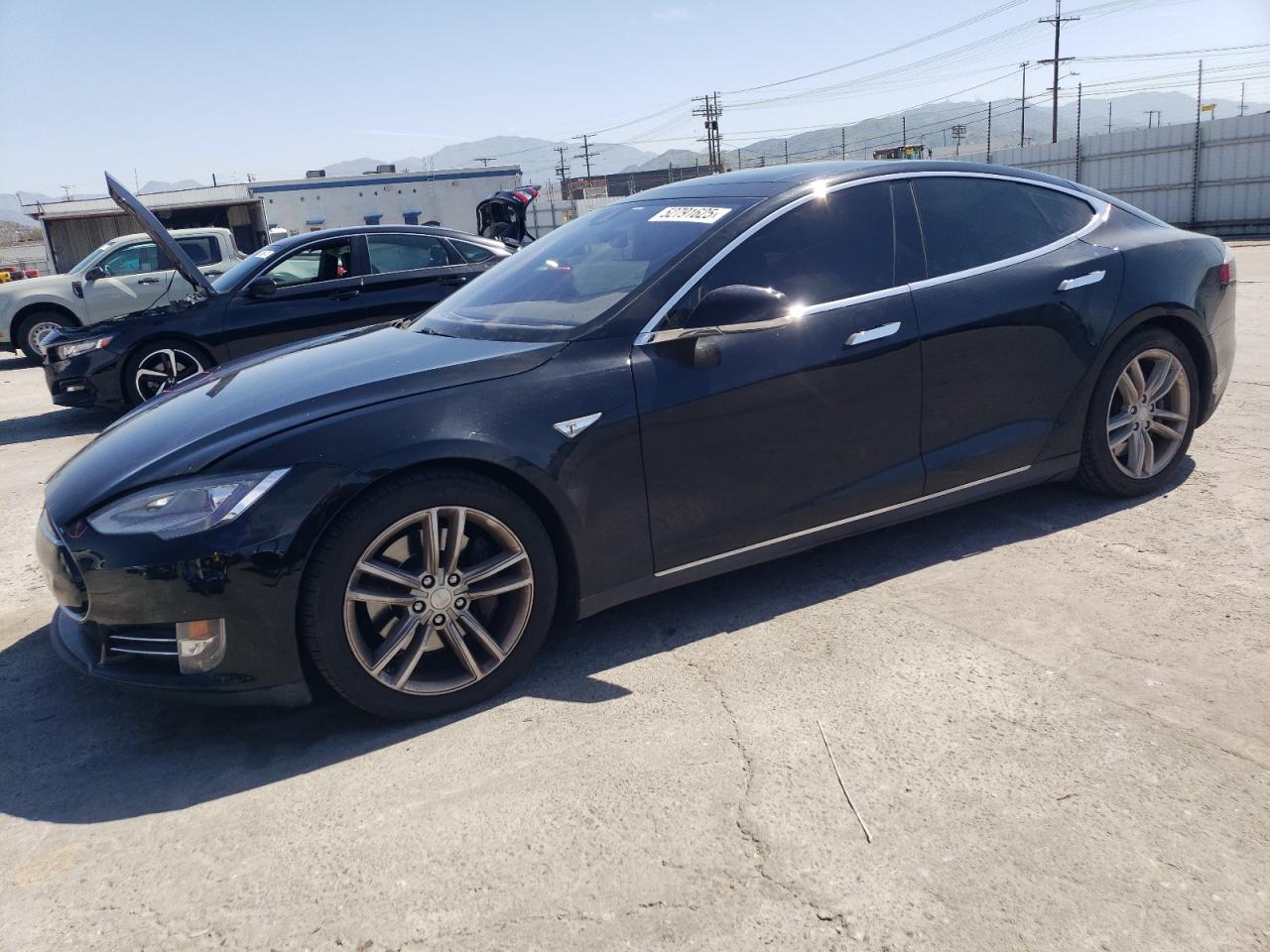 TESLA MODEL S