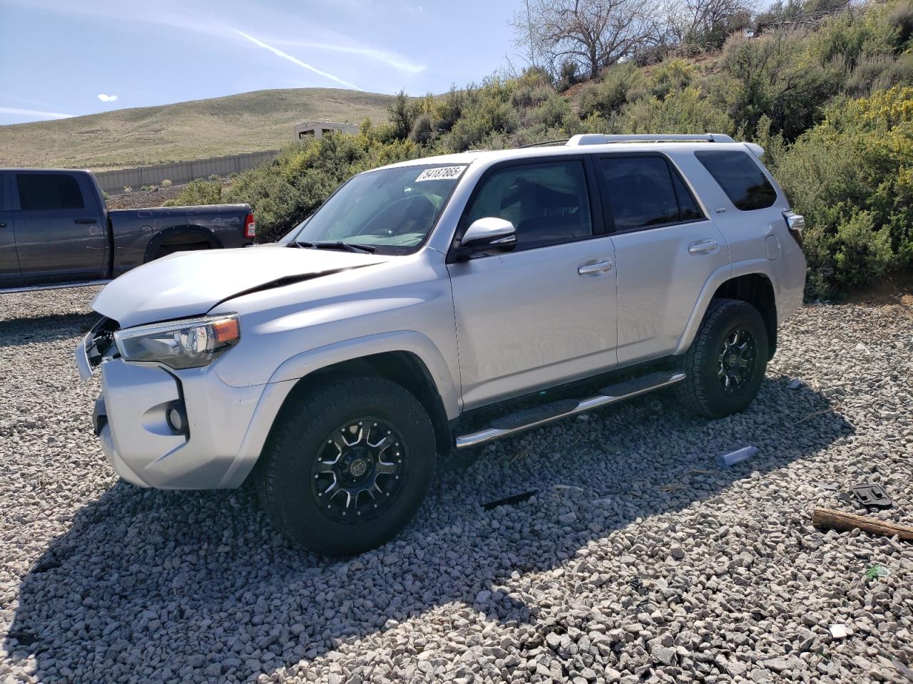 TOYOTA 4RUNNER SR5/SR5 PREMIUM