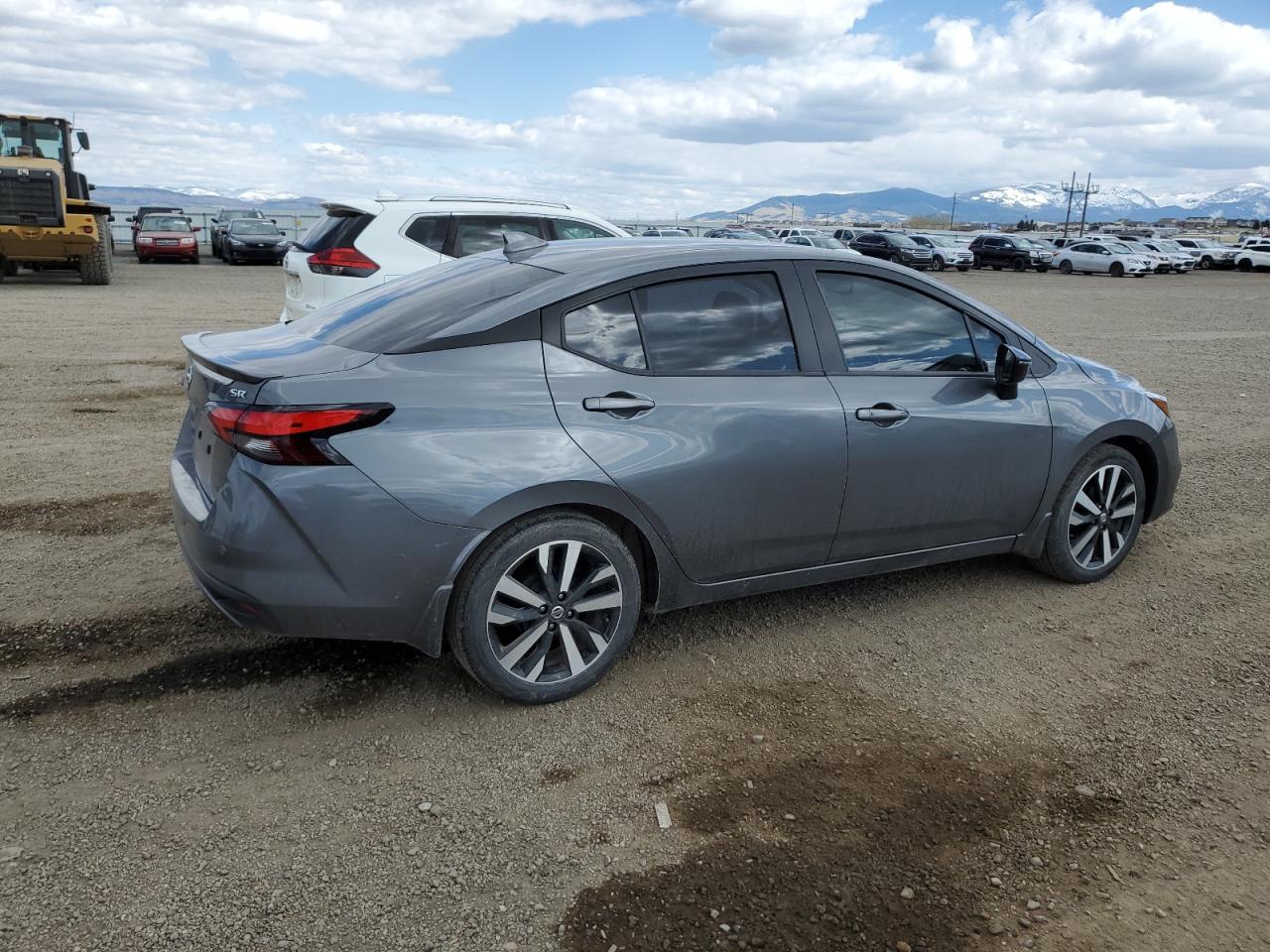 Nissan Versa sr 2022