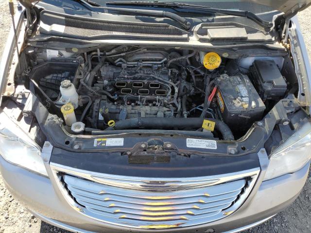 2016 CHRYSLER TOWN & COU - 2C4RC1BG4GR288801